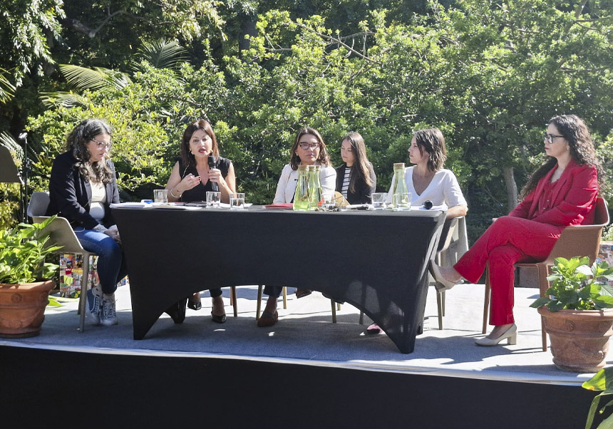 Mónica Oltra, Sira Rego, Janja Lula da Silva, Irene Montero y Nanny Alves en el Botànic.